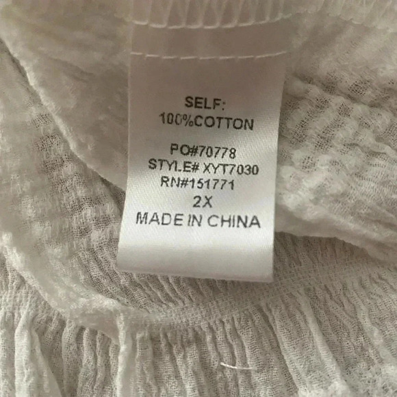 🆕Gilli White Smocked Off-Shoulder Knit Top 2X 🆕 - Picture 8 of 9